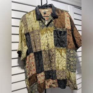 Tommy Bahama Short Sleeve Button ShirtFloral Hawaiian Men size Large L Brown